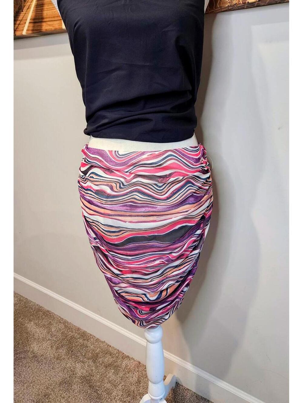 Love Fire Multi-Colored Ruched Stretchy Skirt in Size XL